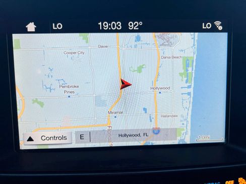 Used 2017 Ford Explorer Platinum AWD/4WD image 26
