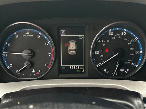 Used 2017 Toyota RAV4 XLE image 22