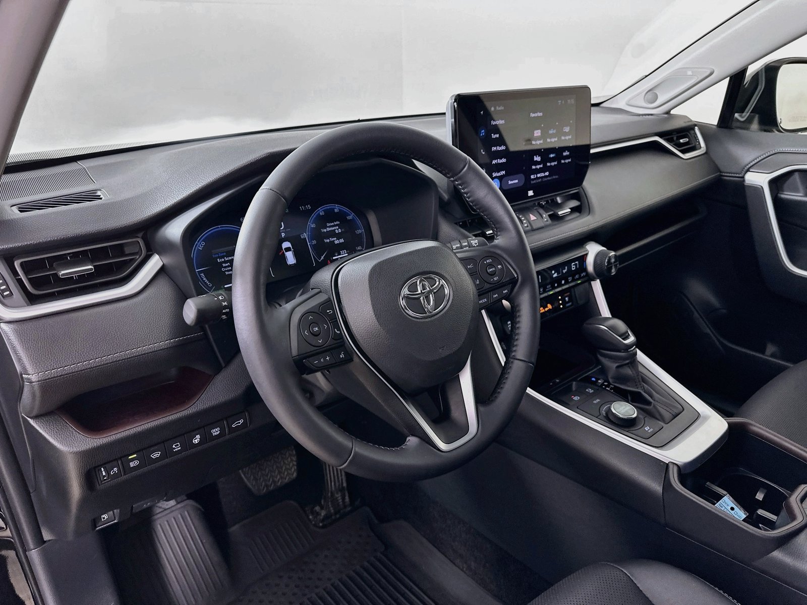 Used 2025 Toyota RAV4 Limited w/ Advanced Technology Package AWD/4WD image 32