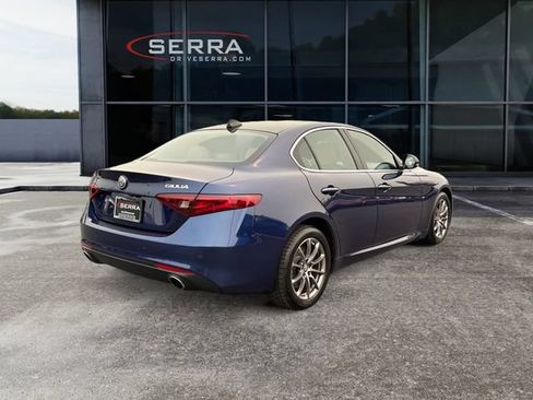 Used 2020 Alfa Romeo Giulia AWD w/ Cold Weather Package image 5