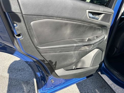 Used 2023 Ford Edge SEL w/ Convenience Package image 12