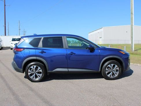 Used 2023 Nissan Rogue SV FWD image 12