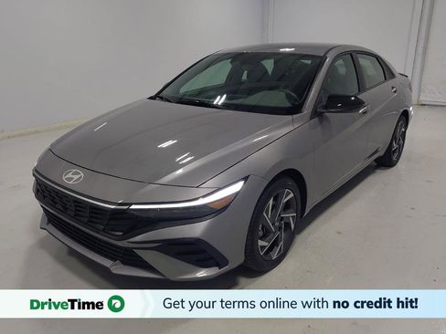 Used 2025 Hyundai Elantra Sport FWD image 1