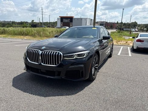 Used 2020 BMW 750i xDrive w/ Executive Package AWD/4WD image 5