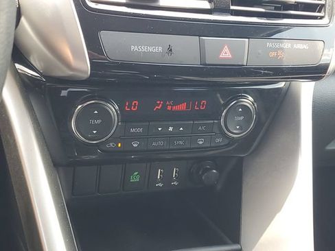 Used 2022 Mitsubishi Eclipse Cross SE FWD image 18
