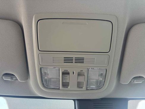 Used 2018 Honda Accord EX image 27