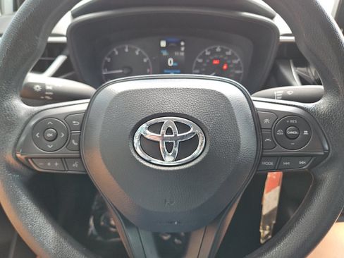 Used 2025 Toyota Corolla LE FWD image 19