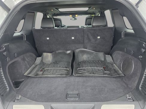 Used 2019 Jeep Grand Cherokee Limited w/ Luxury Group II image 33