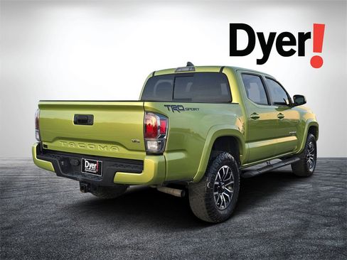 Used 2023 Toyota Tacoma TRD Sport image 3