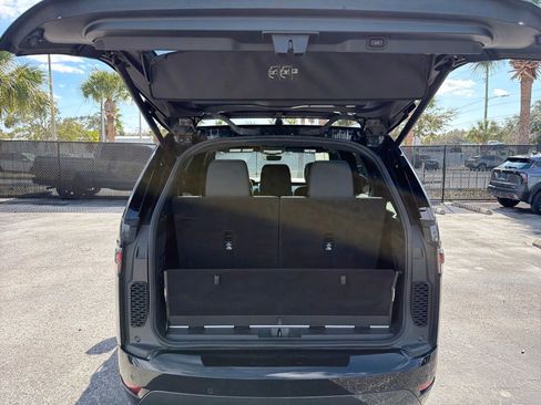 Used 2023 Land Rover Discovery S R-Dynamic image 26