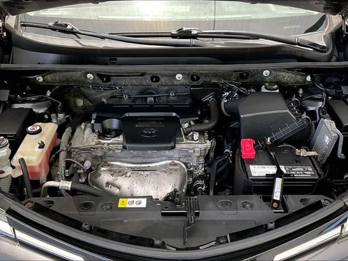 Used 2018 Toyota RAV4 XLE AWD/4WD image 32