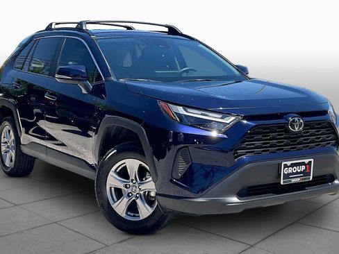 Used 2025 Toyota RAV4 XLE FWD image 3