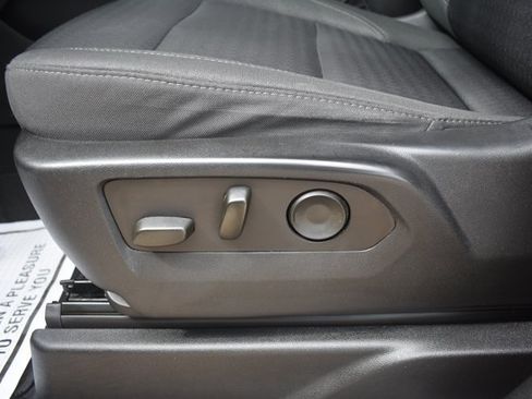 Used 2023 GMC Yukon XL SLE w/ Gmc Pro Safety Plus Package RWD image 14