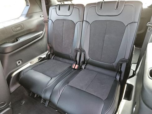 New 2025 Jeep Grand Cherokee L Altitude image 27