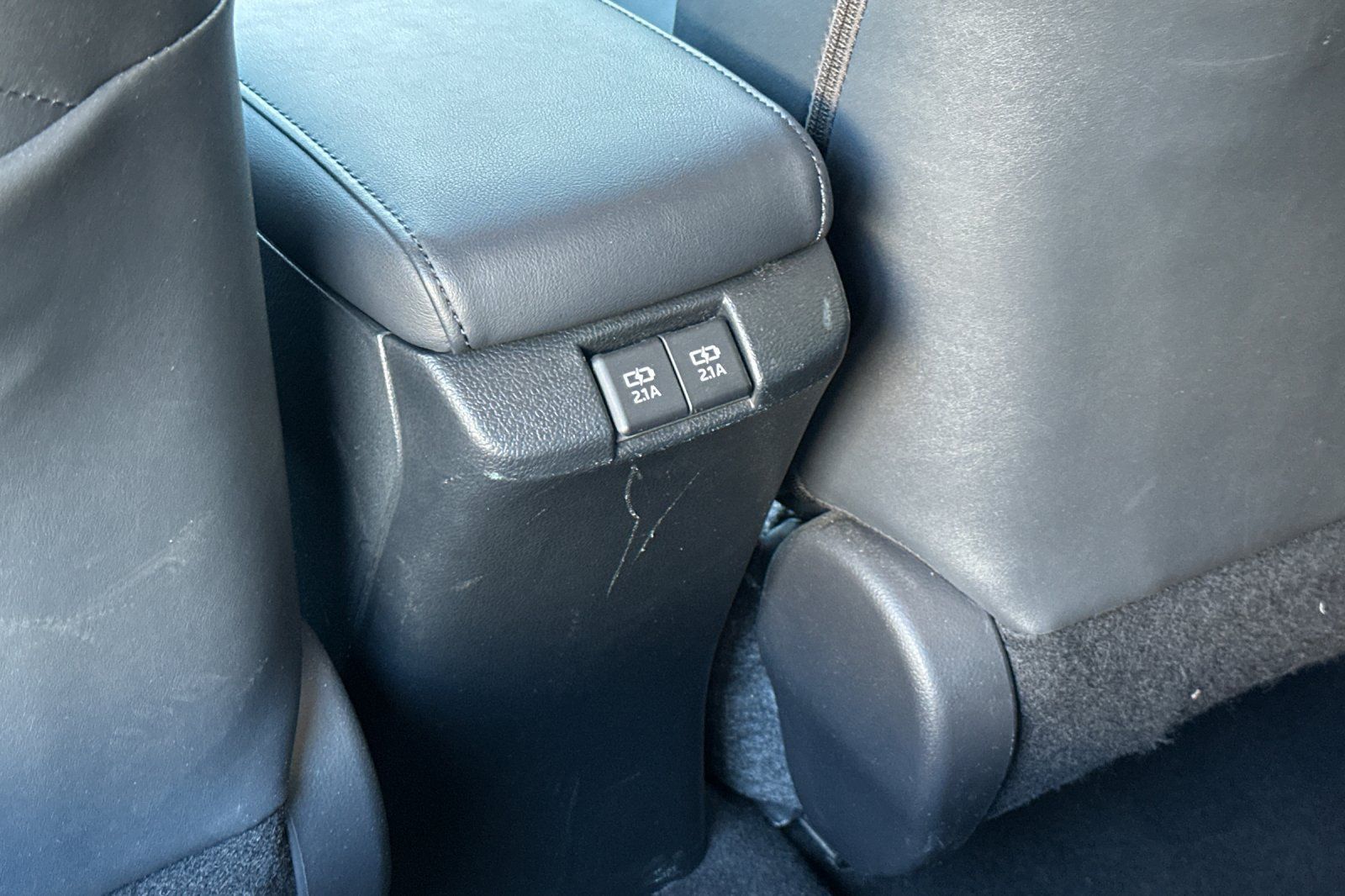 Used 2019 Toyota Prius XLE FWD image 43
