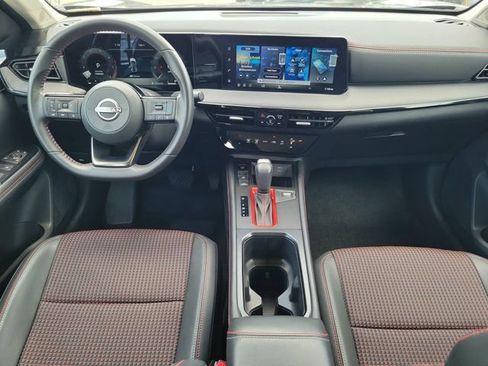 Certified 2026 Nissan Kicks SR FWD image 15