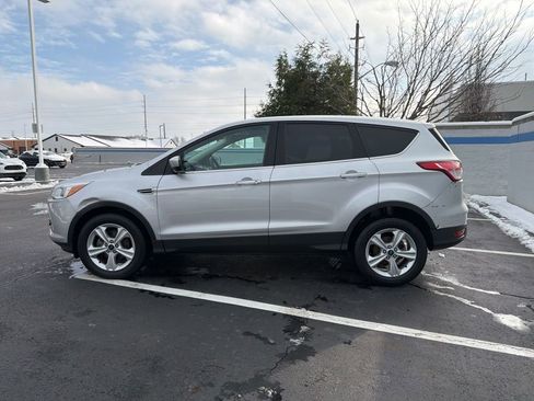 Used 2014 Ford Escape SE image 2