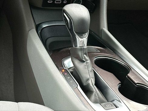 Used 2023 Chevrolet Malibu LT FWD image 21