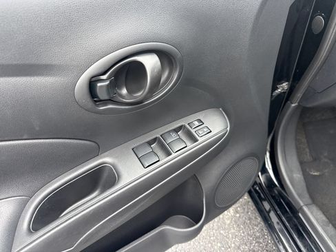 Used 2012 Nissan Versa SV w/ Convenience Pkg FWD image 28