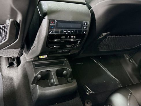 New 2025 Jeep Grand Cherokee L Limited w/ Trailer Tow Package image 20