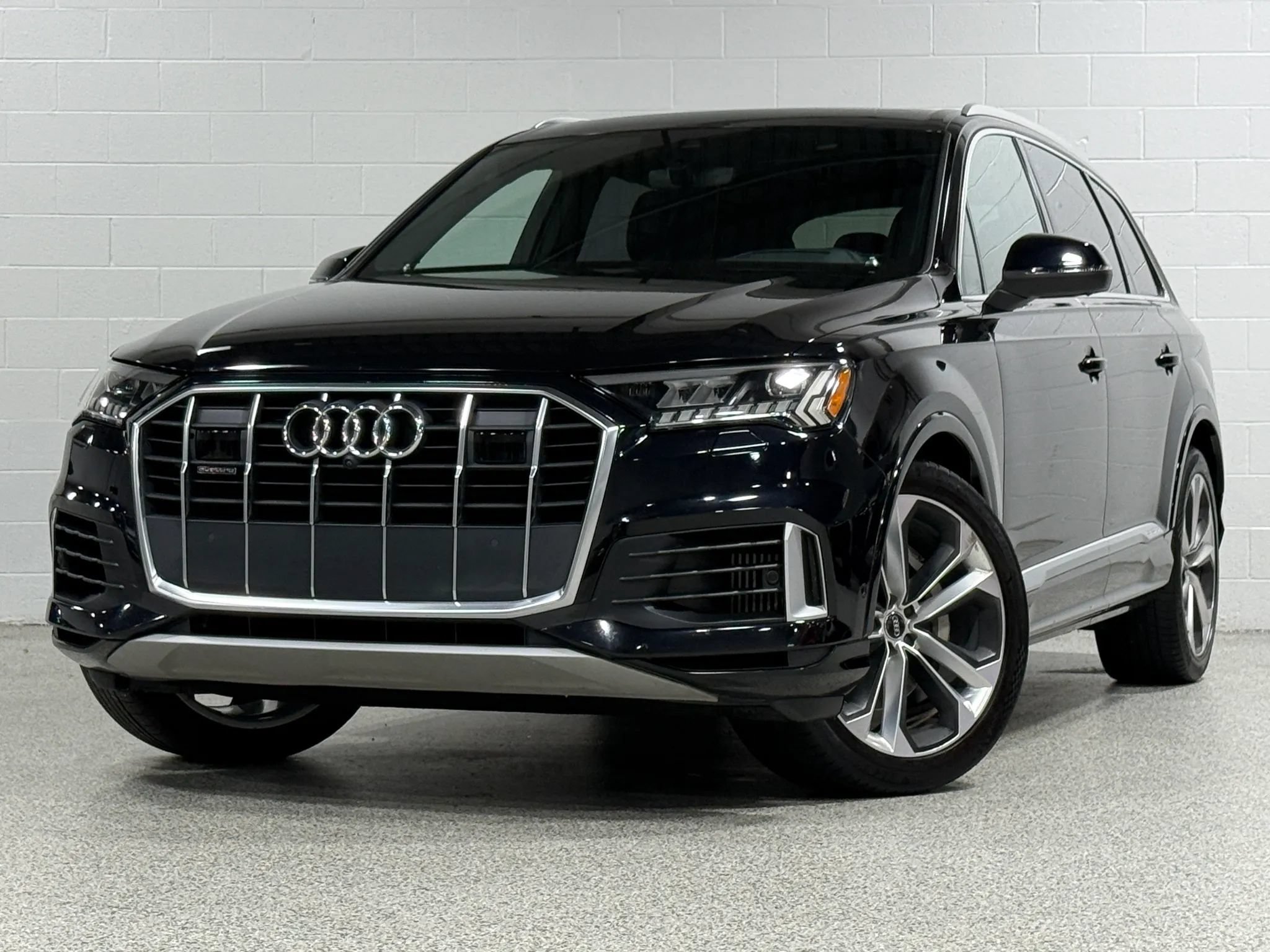 Used 2020 Audi Q7 3.0T Prestige AWD/4WD image 2