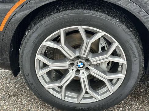 Certified 2024 BMW X7 xDrive40i image 14