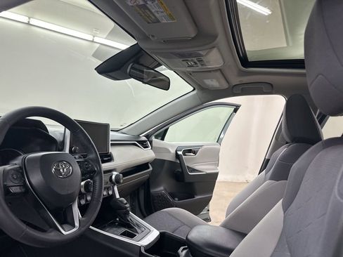 Used 2023 Toyota RAV4 XLE image 30