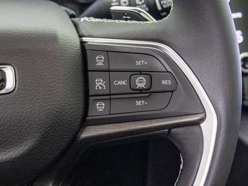 New 2026 Jeep Grand Cherokee L Limited AWD/4WD image 31
