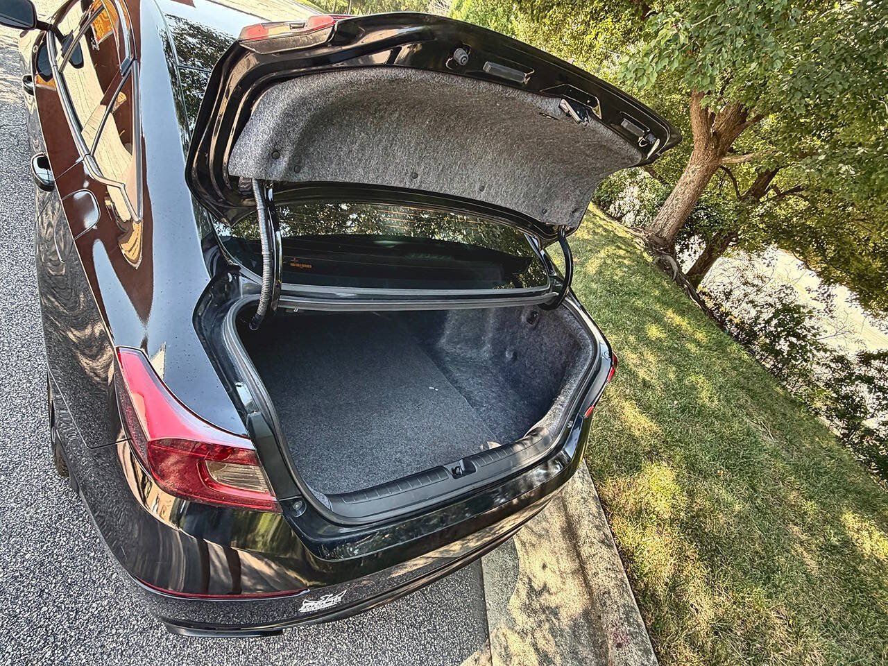 Used 2022 Honda Accord Sport image 8