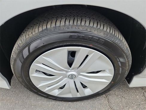 Certified 2025 Nissan Leaf S image 16