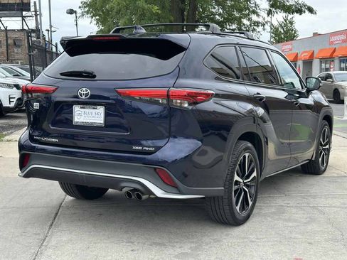 Used 2021 Toyota Highlander XSE AWD/4WD image 5