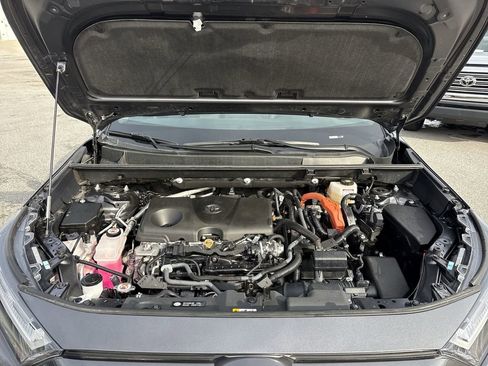 Used 2025 Toyota RAV4 XLE image 30