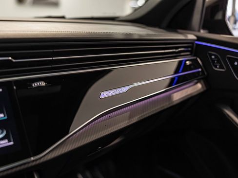 Used 2022 Audi RS Q8 w/ Carbon Optic Package image 32