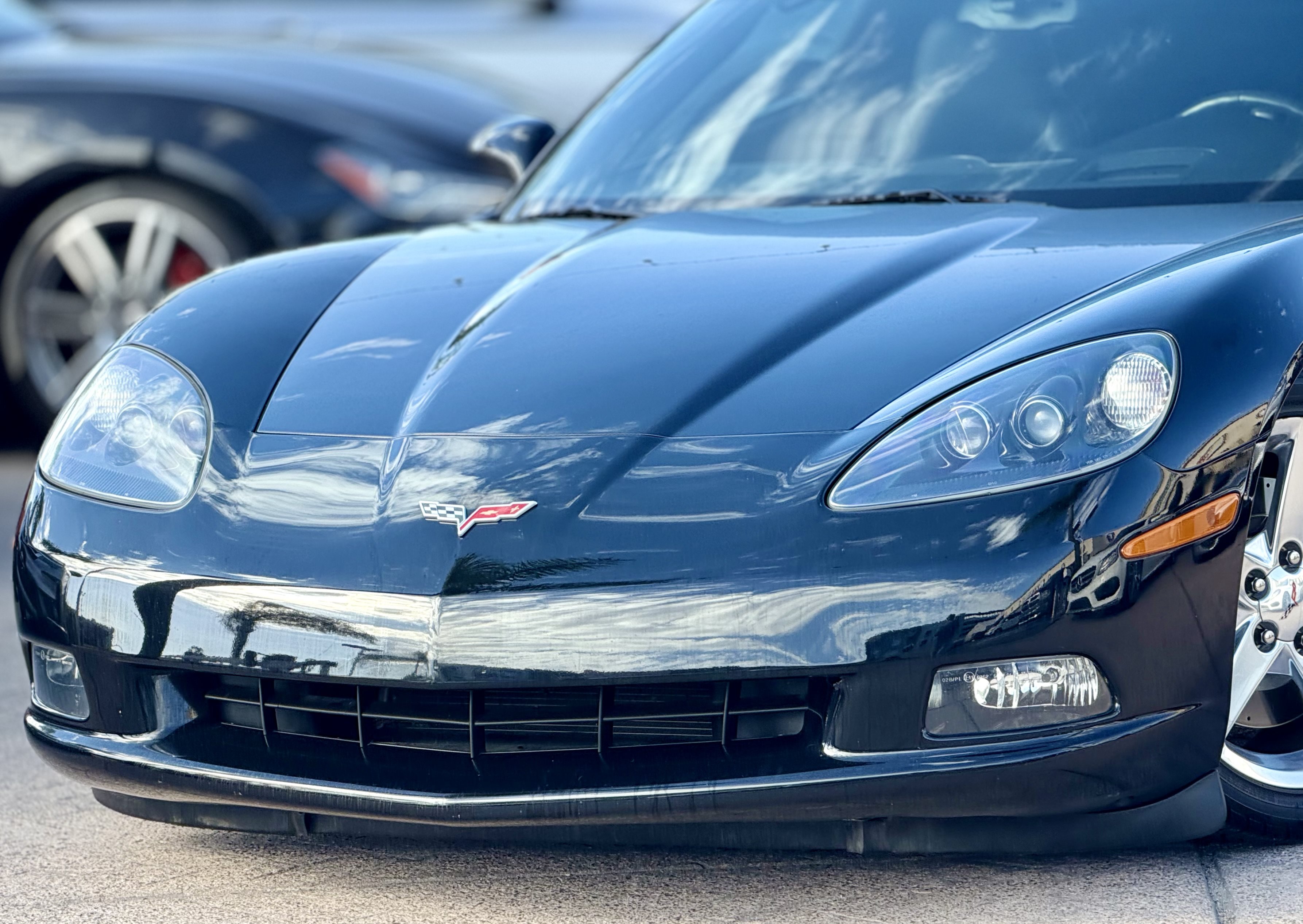 Used 2005 Chevrolet Corvette Coupe w/ Preferred Equipment Group RWD image 11