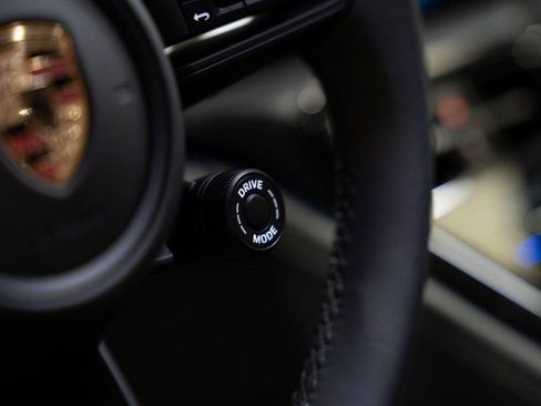 Certified 2024 Porsche Panamera image 13