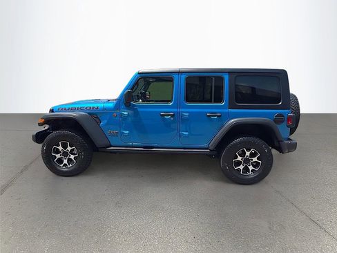 Used 2022 Jeep Wrangler Unlimited Rubicon w/ Dual Top Group AWD/4WD image 7