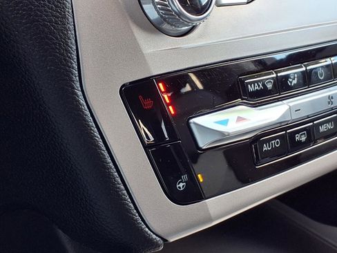 Used 2023 Ford Explorer XLT w/ Equipment Group 202A image 5