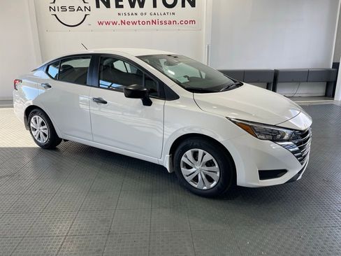 New 2025 Nissan Versa S w/ Trunk Package image 2