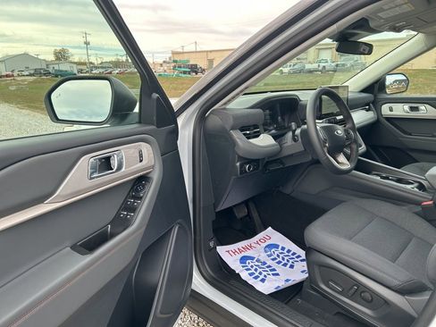 New 2026 Ford Explorer Active image 11