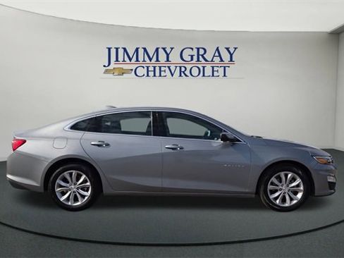 Used 2024 Chevrolet Malibu LT image 2