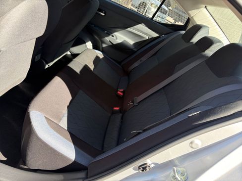 Used 2025 Nissan Versa SV image 35