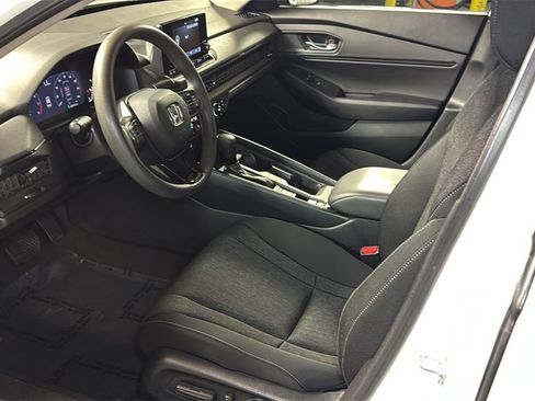 Used 2023 Honda Accord EX image 24
