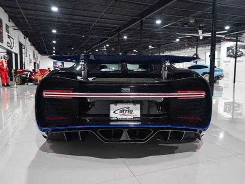 Used 2018 Bugatti Chiron image 6