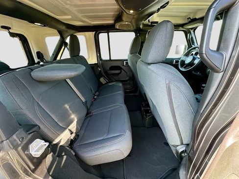 Used 2024 Jeep Wrangler Sport S image 26