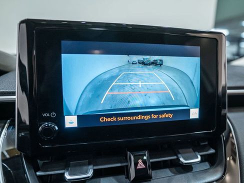 Used 2023 Toyota Corolla Cross XLE w/ Convenience Package image 24