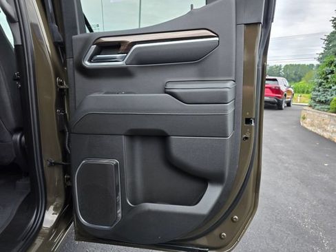 Used 2023 Chevrolet Silverado 1500 LT AWD/4WD image 21