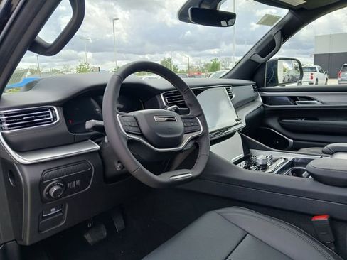 New 2026 Jeep Grand Wagoneer Limited AWD/4WD image 9