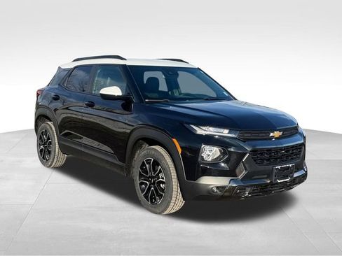 Used 2022 Chevrolet TrailBlazer ACTIV w/ Technology Package image 7