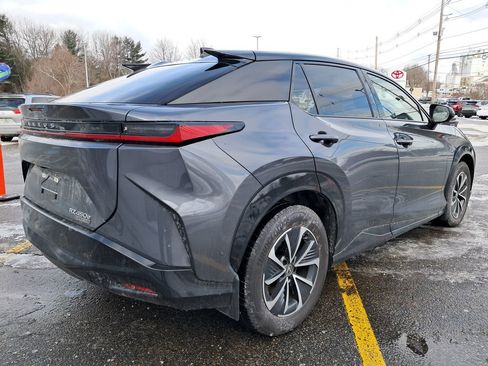 Used 2025 Lexus RZ 450e image 3