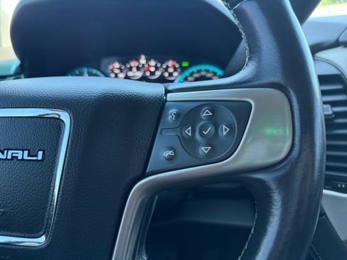 Used 2020 GMC Yukon XL Denali AWD/4WD image 31